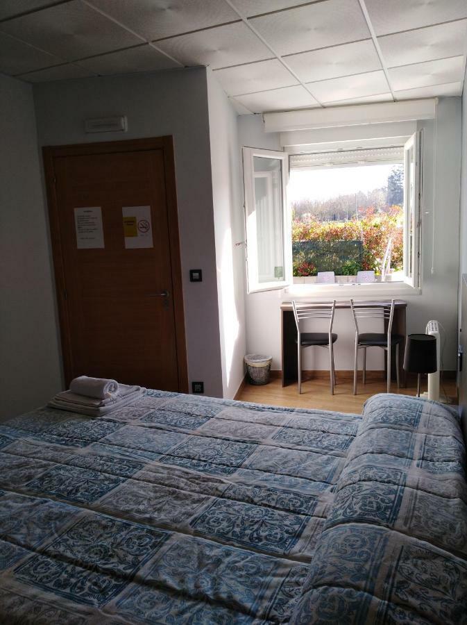 O Cruceiro Hotel Palas de Rei Kültér fotó